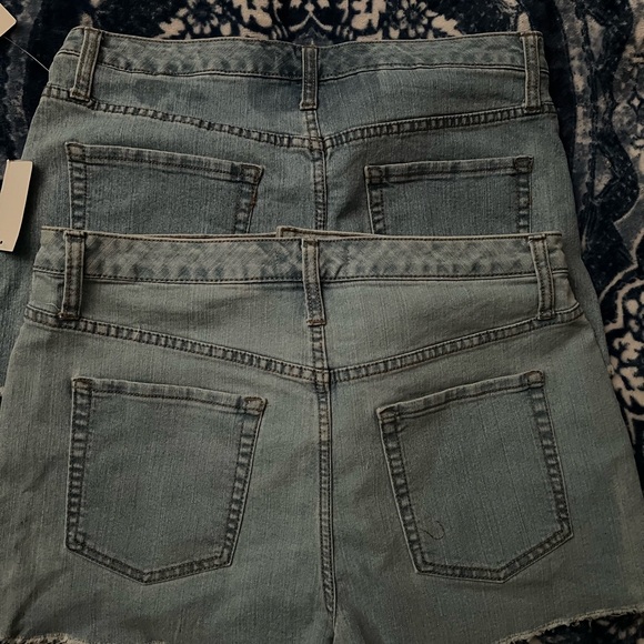 Charolette Russe Jean Shorts - Picture 3 of 3